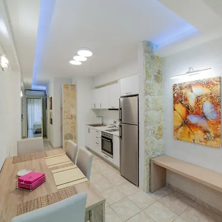 Halkeon Suites By Travelpro Services - Nea Flogita Halkidiki Appartamento Flogita