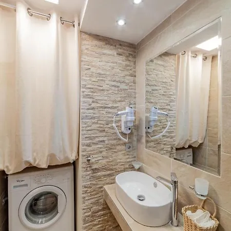 Halkeon Suites By Travelpro Services - Nea Flogita Halkidiki Appartamento